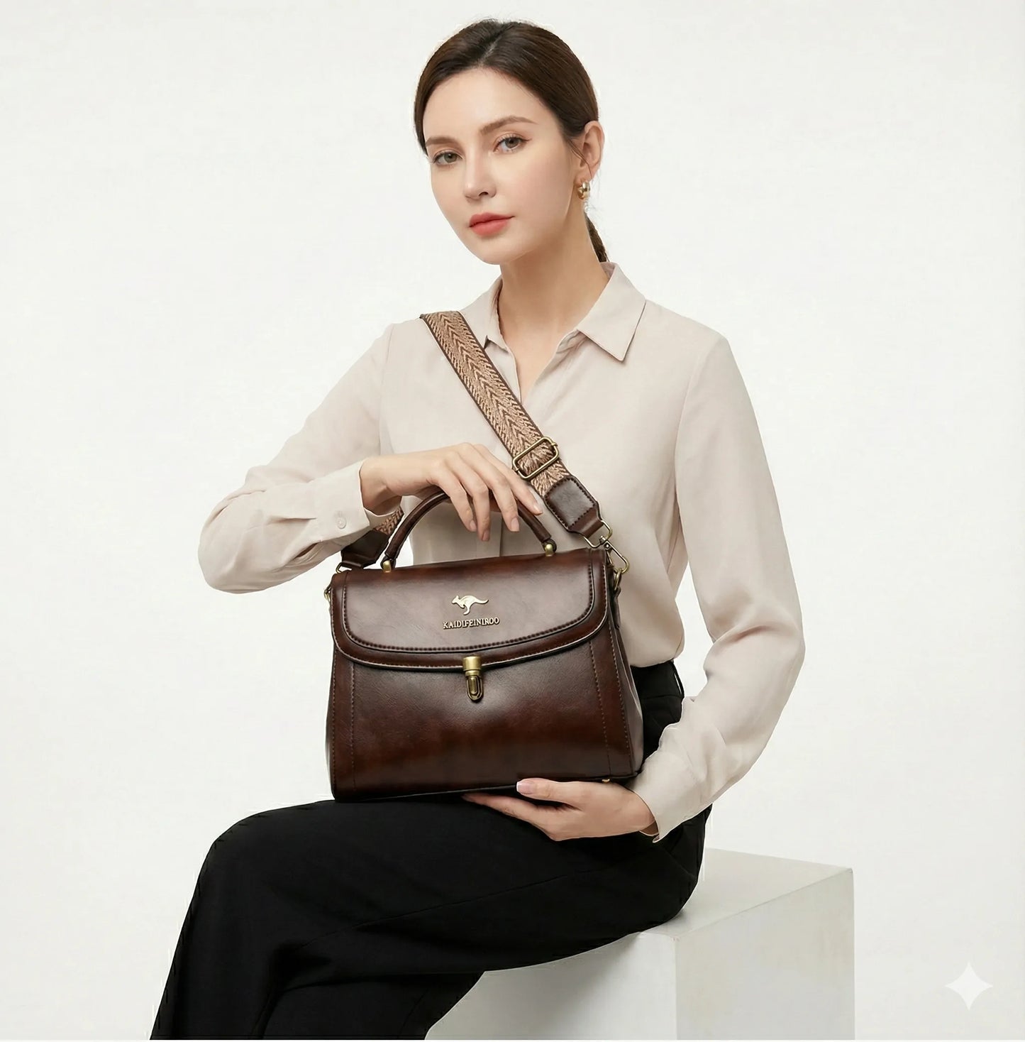 Handbag in Genuine Leather - Venis