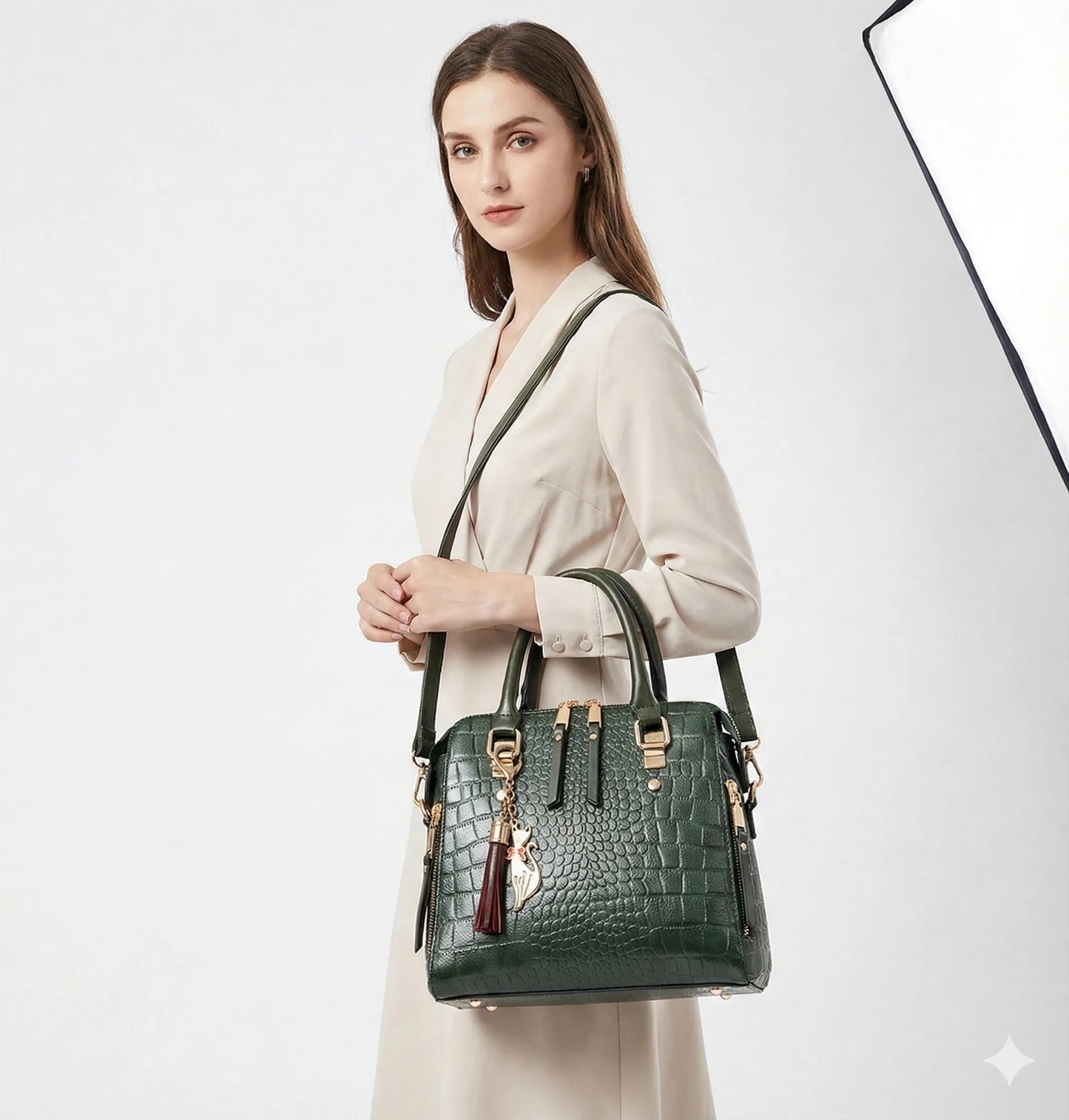 Handbag in Genuine Leather - Mia