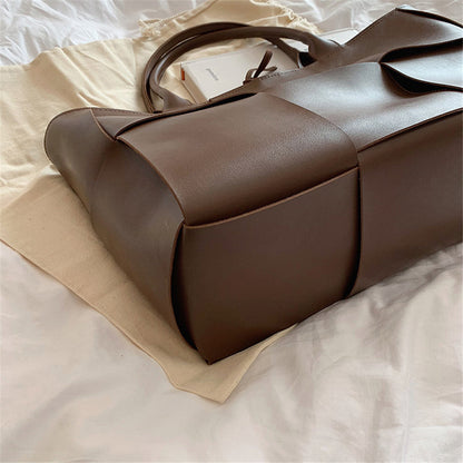Medium Strap Bag Zaira
