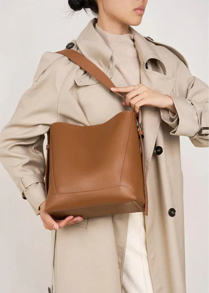 Genuine Leather Women's Handbag - Penélope