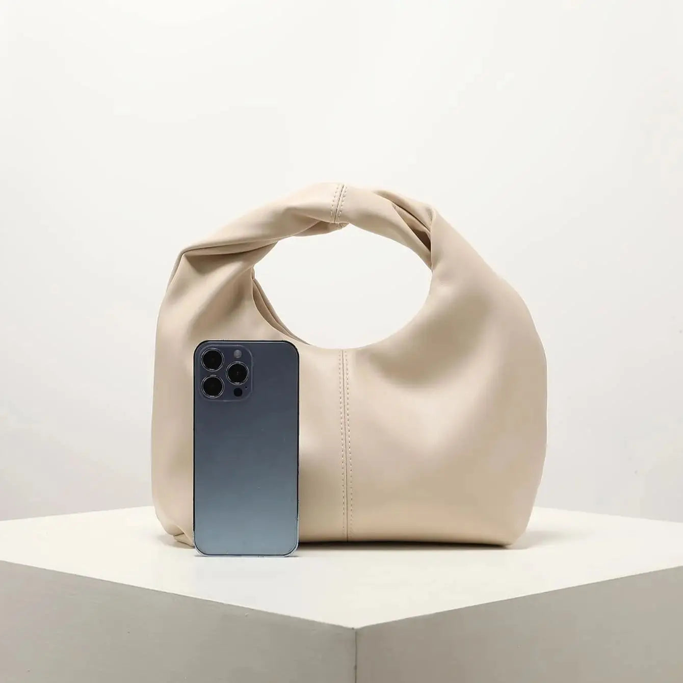 Mini Clutch Made in Genuine Leather - Clean