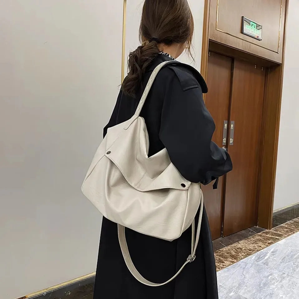 Handbag in Genuine Leather - Lua