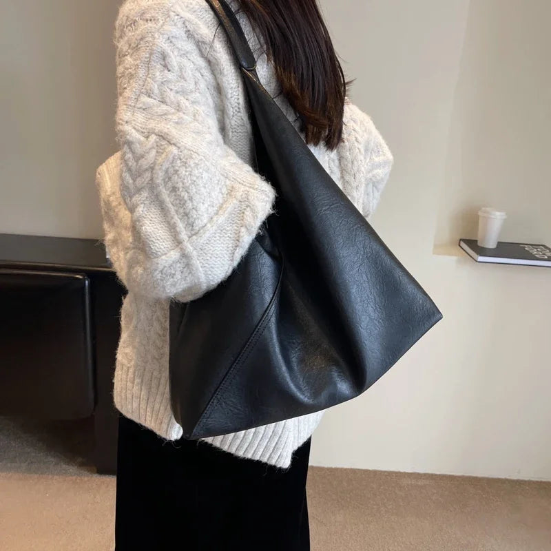 Handbag in Genuine Leather - Lunea