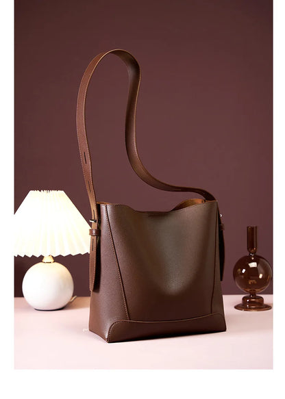 Genuine Leather Women's Handbag - Penélope