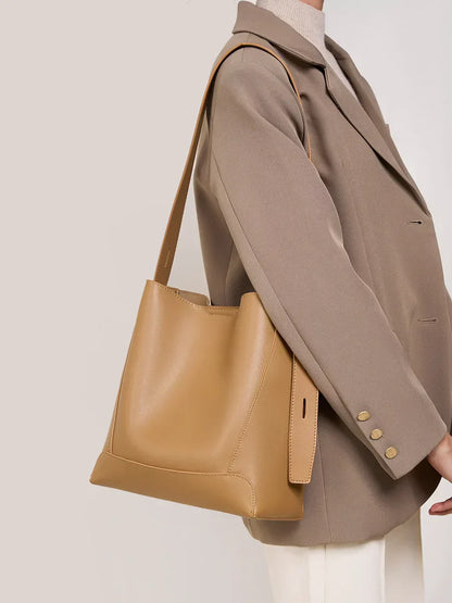 Genuine Leather Women's Handbag - Penélope