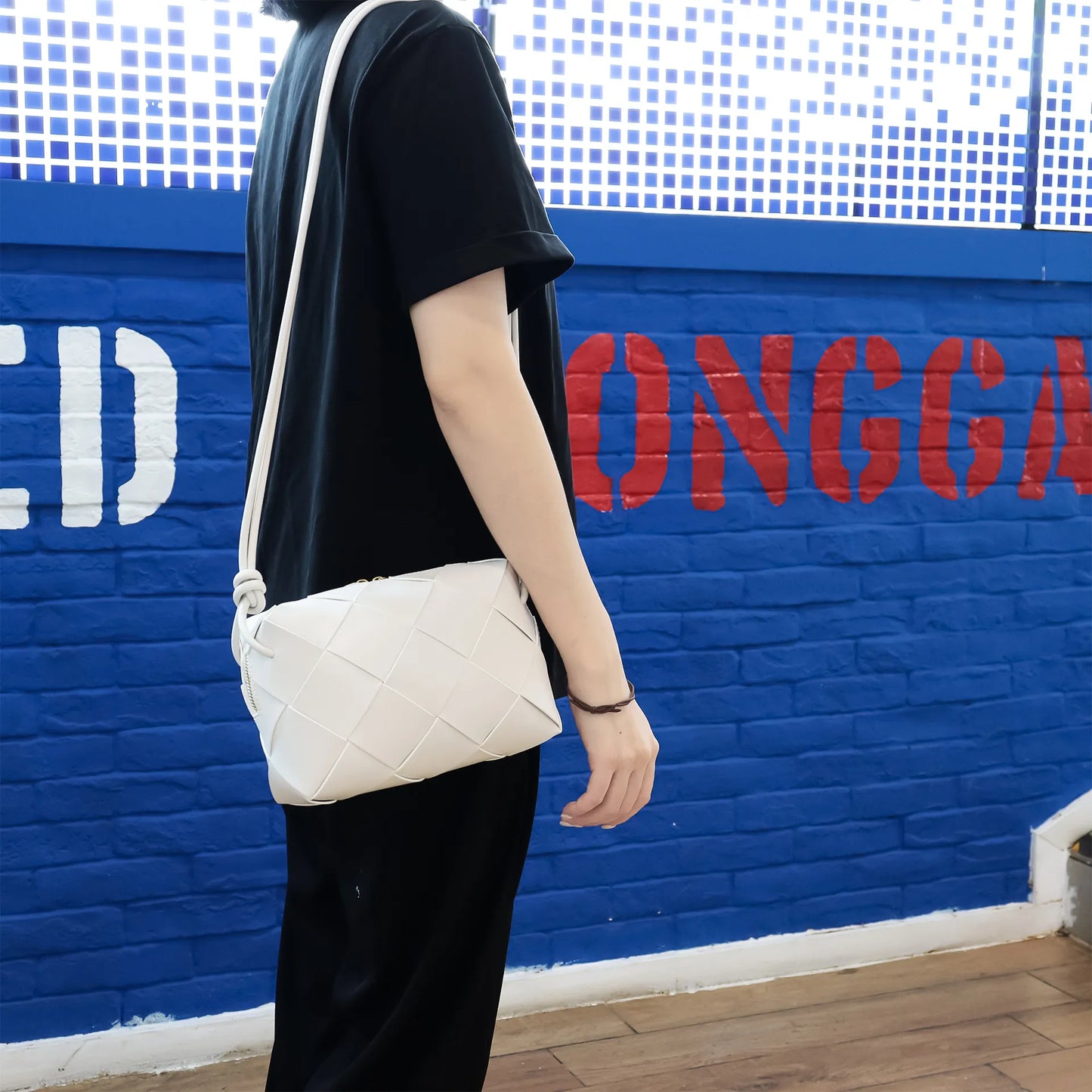 Medium Genuine Leather Crossbody Bag Zélia