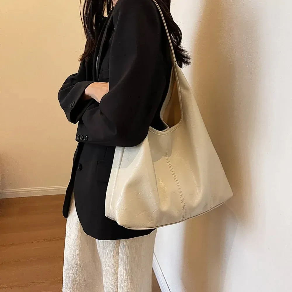 Handbag in Genuine Leather - Erica