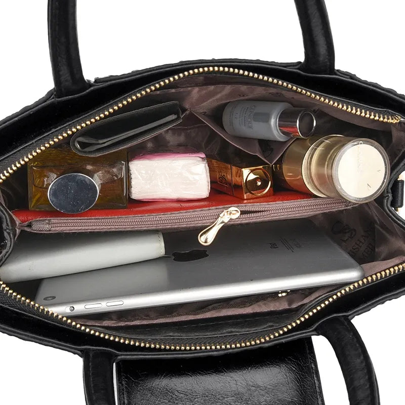 Handbag in Genuine Leather - Crock