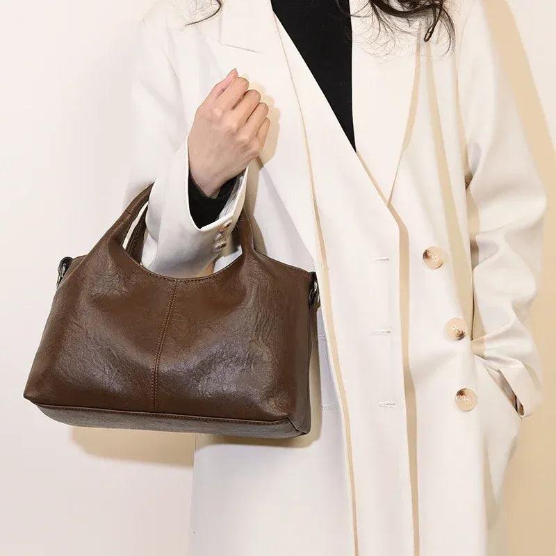 Genuine Leather Handbag - Vitória